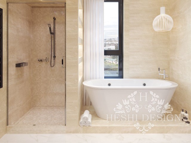 Дизайн интерьера ванной с окном в "Дыхание"