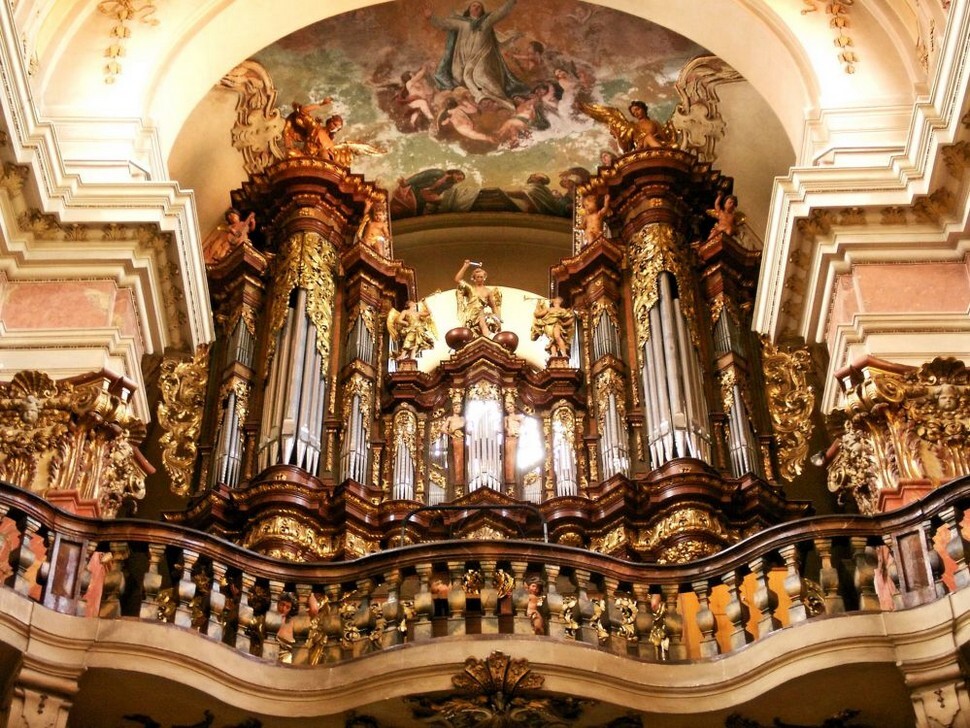 Стиль барокко в интерьере собора